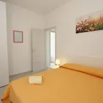 Cozy With Private Garden Apartment *