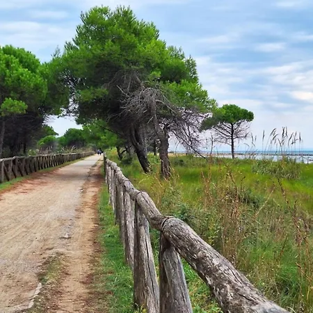 Διαμέρισμα Cozy With Private Garden *