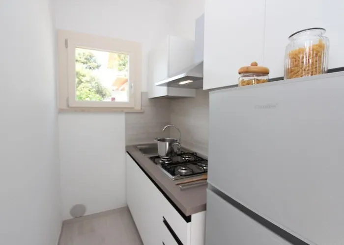 아파트 Cozy With Private Garden 비비오네